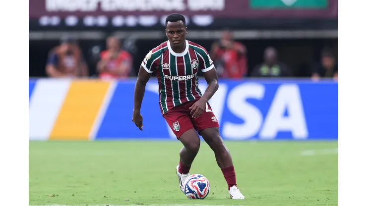 ORLANDO, FLORIDA - JULY 04: Jhon Arias #21 of Fluminense FC controls the ball during the FIFA Club World Cup 2025 quarter final match between Fluminense FC and Al Hilal at Camping World Stadium on July 04, 2025 in Orlando, Florida. (Photo by Megan Briggs/Getty Images)