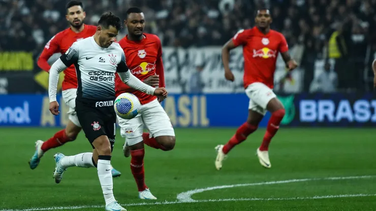 Corinthians x Bragantino se enfrentam pelo Campeonato Brasileiro. Foto: Marco Miatelo/AGIF