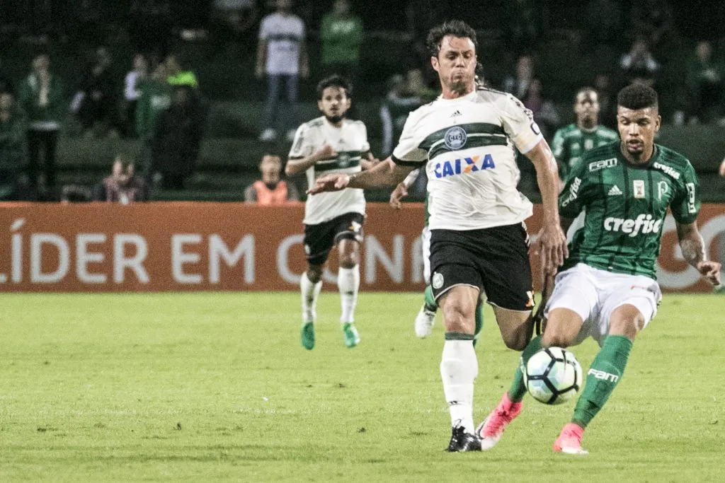 Kléber Gladiador em passagem pelo Coritiba – Foto: Cleber Yamaguchi/AGIF