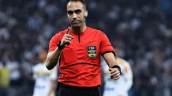SP - SAO PAULO - 21/05/2025 - COPA DO BRASIL 2025, CORINTHIANS X NOVORIZONTINO - O arbitro Davi de Oliveira Lacerda (ES) durante partida entre Corinthians e Novorizontino no estadio Arena Corinthians pelo campeonato Copa Do Brasil 2025. Foto: Fabio Giannelli/AGIF