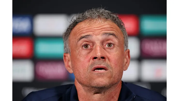 Luis Enrique em coletiva - Foto by Alex Grimm/Getty Images)