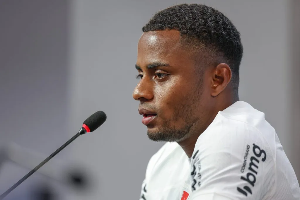 SP – SAO PAULO – 10/01/2024 – CORINTHIANS, APRESENTACAO DIEGO PALACIOS – Diego Palacios durante sua apresentacao oficial como jogador do [EQUIPE] em coletiva de imprensa realizada no CT Joaquim Grava. Foto: Marcello Zambrana/AGIF