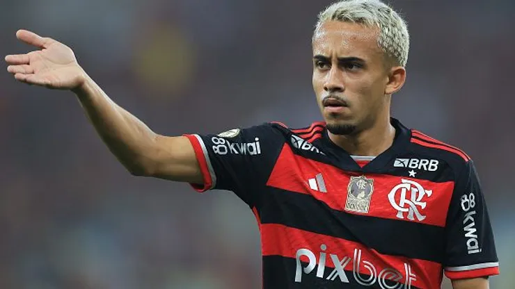 Matheus Gonçalves em ação pelo Flamengo - Foto: Buda Mendes