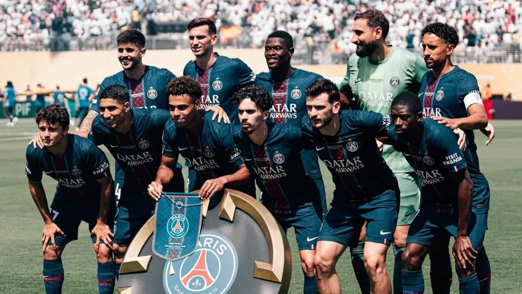 Equipe do PSG ante de partida pelo Mundial de Clubes. Reprodução Instagram