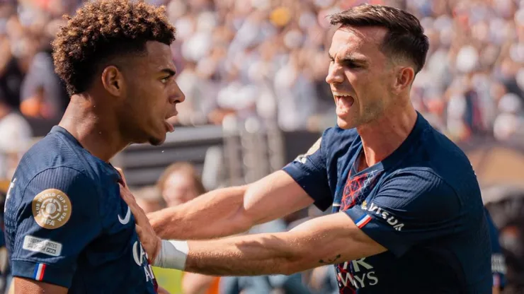 Doué e Fabián Ruiz comemorando pelo PSG no Mundial de Clubes - Foto: Reprodução/PSG