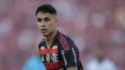 Luiz Araújo atuou 'invertido' contra Galo e não rendeu o esperado pelo Mengão - Foto: Thiago Ribeiro/AGIF