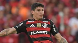 RJ - RIO DE JANEIRO - 12/07/2025 - BRASILEIRO A 2025, FLAMENGO X SAO PAULO - Ayrton Lucas jogador do Flamengo durante partida contra o Sao Paulo no estadio Maracana pelo campeonato Brasileiro A 2025. Foto: Thiago Ribeiro/AGIF