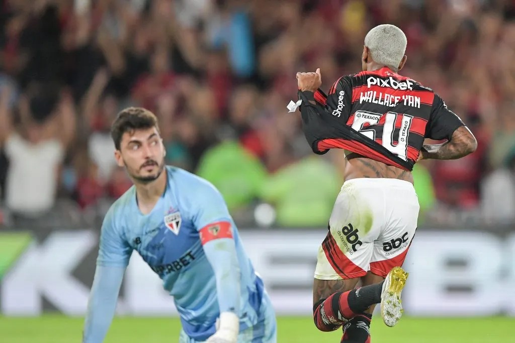 Wallace Yan comemora seu gol durante partida contra o São Paulo. Foto: Thiago Ribeiro/AGIF