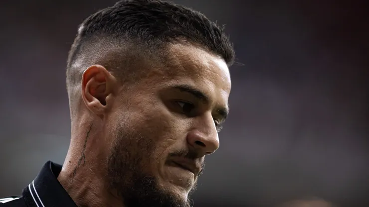 Vasco deve dinheiro ao empresário de Coutinho.