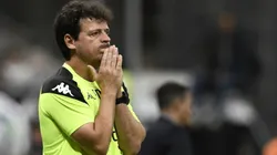 Fernando Diniz durante o Clássico da Amizade - Foto: Mateus Bonomi/AGIF