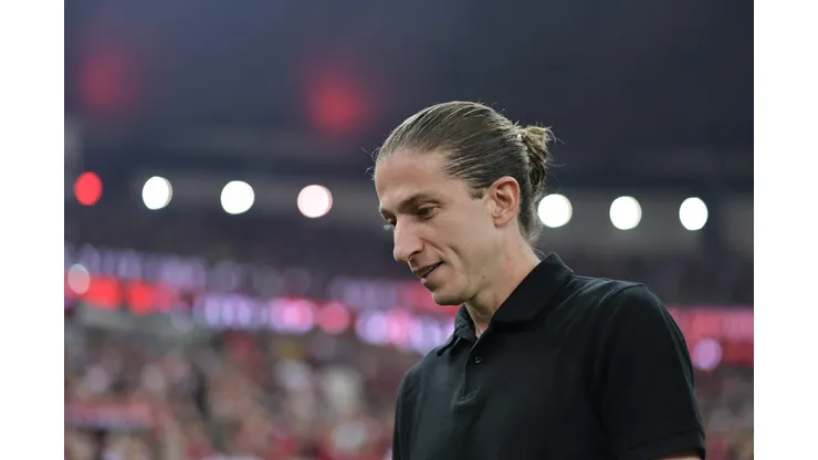 RJ - RIO DE JANEIRO - 01/06/2025 - BRASILEIRO A 2025, FLAMENGO X FORTALEZA - Filipe Luis tecnico do Flamengo durante partida contra o Fortaleza no estadio Maracana pelo campeonato Brasileiro A 2025. Foto: Thiago Ribeiro/AGIF