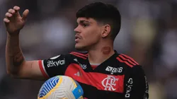 Ayrton Lucas durante partida entre Corinthians e Flamengo, na Neo Química Arena, pelo Brasileirão 2024.