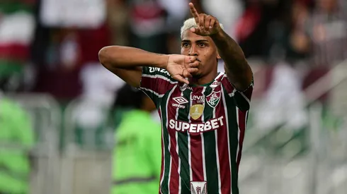 John Kennedy comemorando pelo Fluminense - Foto: Thiago Ribeiro/AGIF