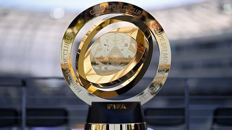 Troféu do Mundial de Clubes, em partida nos Estados Unidos. Foto: Orlando Ramirez