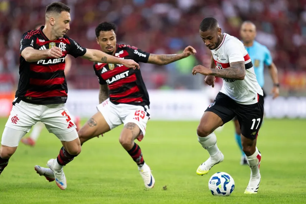Andre Silva, jogador do Sao Paulo durante partida contra o Flamengo no estadio Maracana pelo campeonato Brasileiro A 2025. Foto: Jorge Rodrigues/AGIF