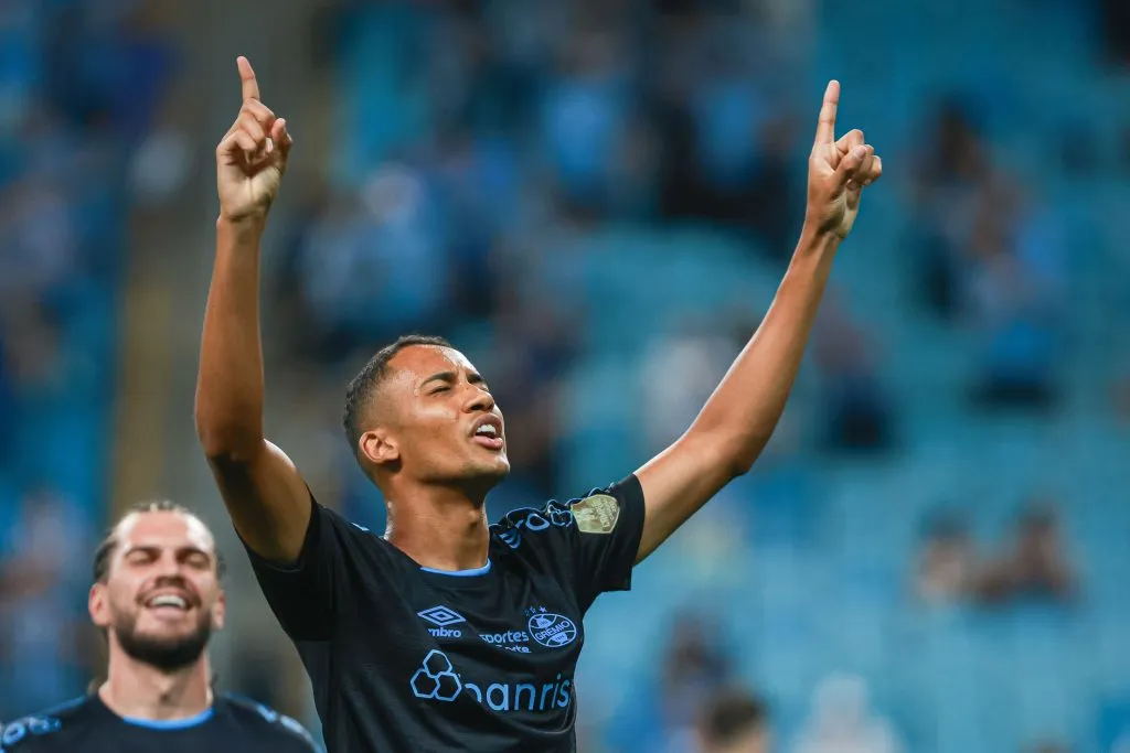 Andre Henrique, jogador do Gremio comemora seu gol durante partida contra o Novo Hamburgo no estadio Arena do Gremio pelo campeonato Gaucho 2024. Foto: Maxi Franzoi/AGIF