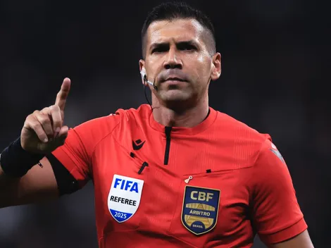 Áudio do VAR: árbitro mudou de opinião sobre pênalti