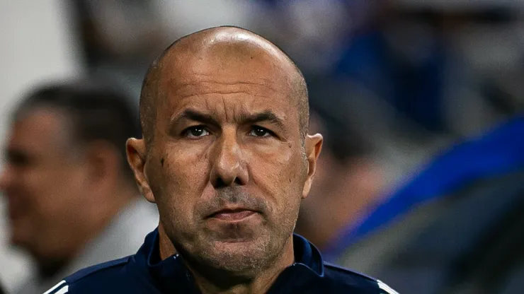 MG - BELO HORIZONTE - 13/07/2025 - BRASILEIRO A 2025, CRUZEIRO X GREMIO - Leonardo Jardim tecnico do Cruzeiro durante partida contra o Gremio no estadio Mineirao pelo campeonato Brasileiro A 2025.