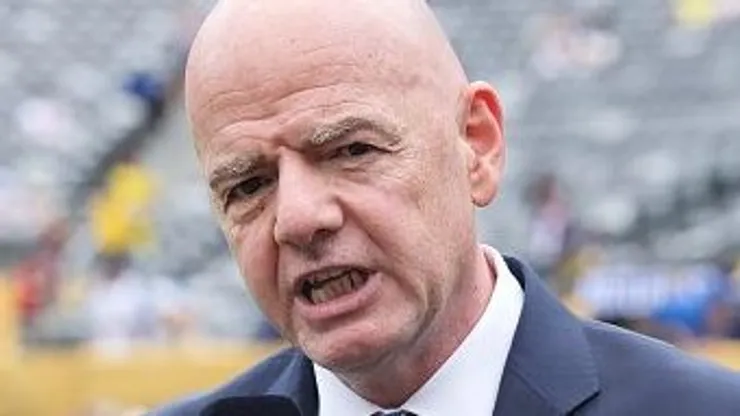 Gianni Infantino concedendo entrevista na final do Mundial de Clubes, entre Chelsea e PSG. Foto: Alex Grimm