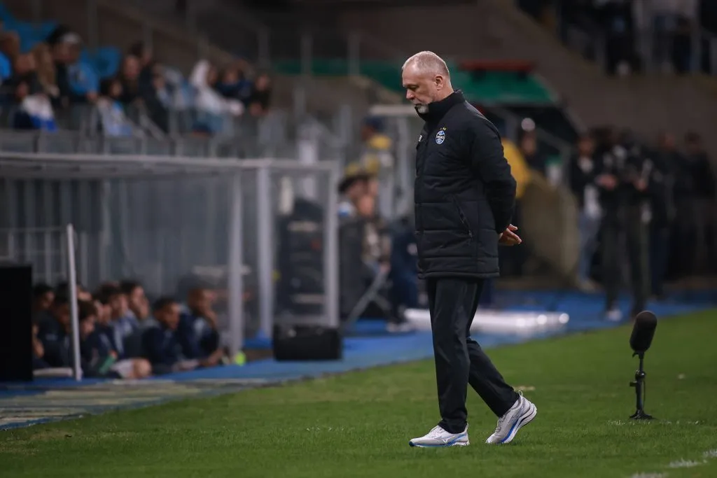 Mano Menezes justifica desempenho abaixo do Grêmio – Foto: Maxi Franzoi/AGIF
