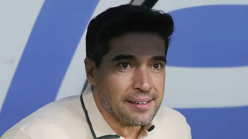 Abel Ferreira durante partida do Palestra pela Série A.