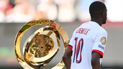Dembélé ao lado do troféu do Mundial de Clubes. (Photo by David Ramos/Getty Images)