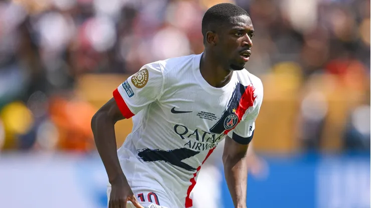 Cotado a Bola de Ouro, Dembélé não conseguiu brilhar contra o Chelsea (Photo by David Ramos)