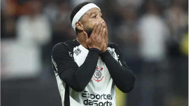 Memphis Depay vive "climão" no Timão - (Photo by Alexandre Schneider/Getty Images).