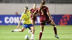 Giovana Queiroz, da Seleçao Brasileira foi a craque do jogo no duelo contra a Venezuela, mas o desempenho da equipe dividiu opiniões nas redes sociais