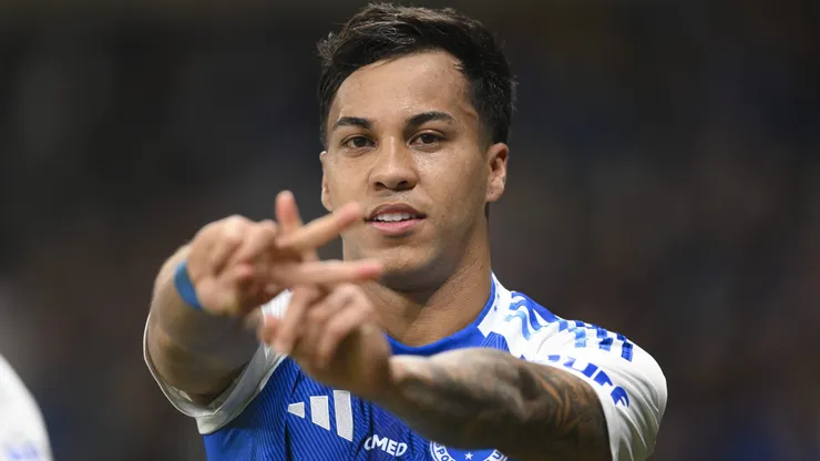 Zenit demonstra interesse em Kaio Jorge, mas Cruzeiro rechaça possibilidade de negócio neste momento.