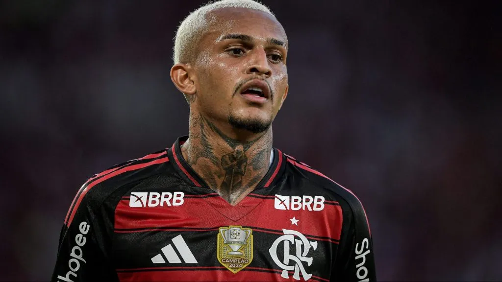 Wesley durante partida. Foto: Thiago Ribeiro/AGIF