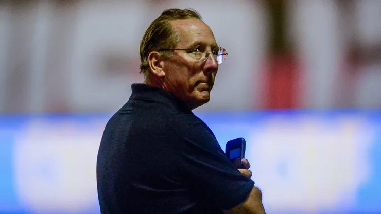 John Textor tem o trabalho criticado no Botafogo para a temporada
