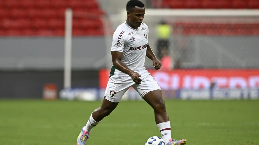 John Arias tem 34 jogos disputados na atual temporada – Foto: Mateus Bonomi/AGIF