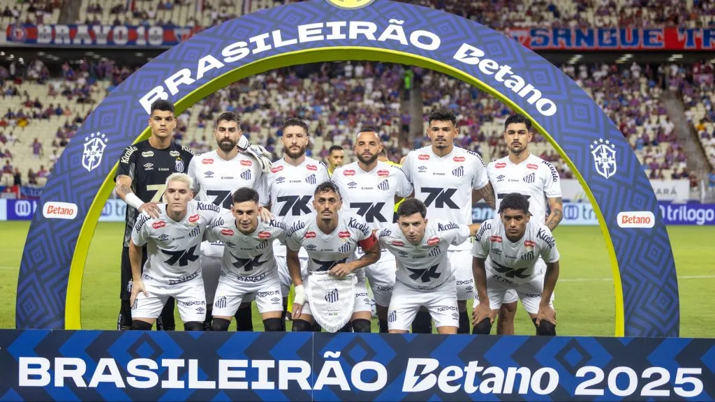 Time do Santos em 2025. Foto: Lucas Emanuel/AGIF