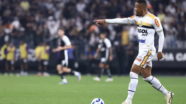 Jogador do Novorizontino durante a partida