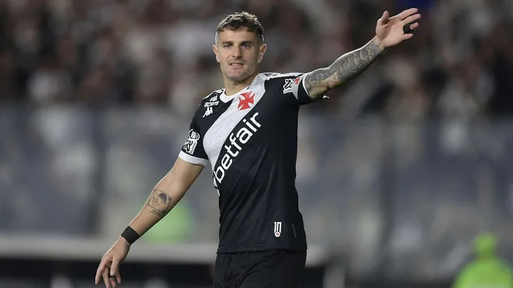 Vegetti, jogador do Vasco durante partida