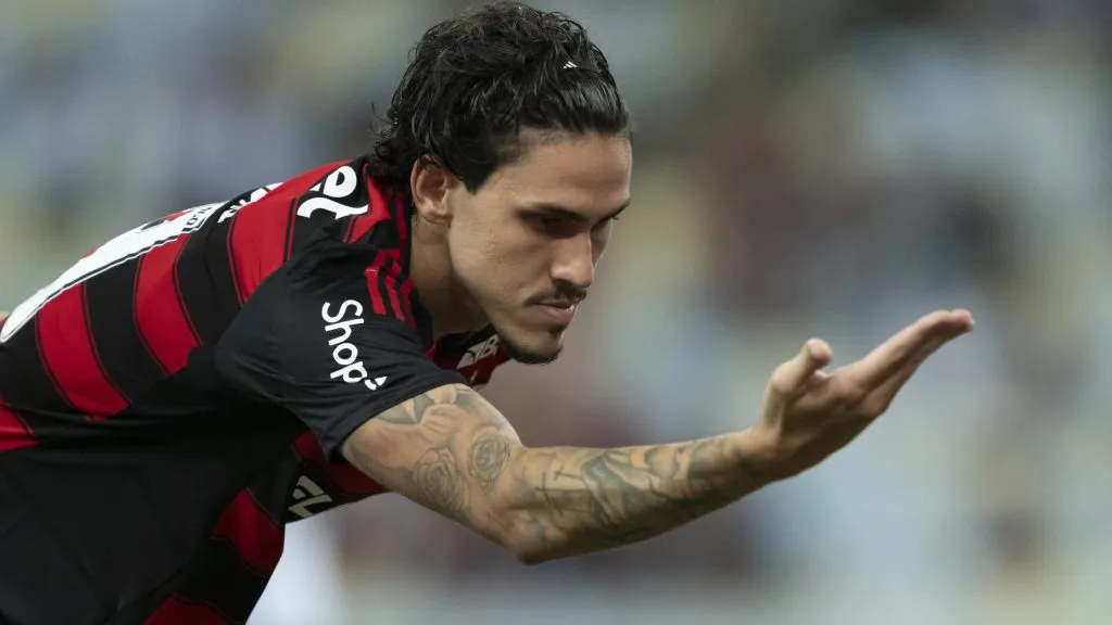 RJ – RIO DE JANEIRO – 21/05/2025 – COPA DO BRASIL 2025, FLAMENGO X BOTAFOGO-PB – Pedro  comemora seu gol durante partida contra o Botafogo-PB no estadio Maracana pelo campeonato Copa Do Brasil 2025. Foto: Jorge Rodrigues/AGIF