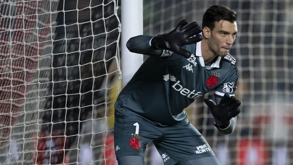 Léo Jardim, arqueiro do Gigante da Colina. Foto: Jorge Rodrigues/AGIF.