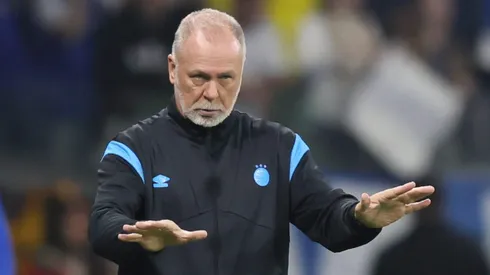 Mano Menezes trabalha na reformulação do Imortal