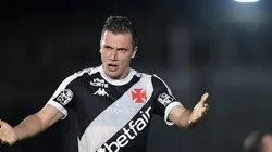 Lucas Piton, do Vasco, é desejado por clubes europeus - Foto: Thiago Ribeiro/AGIF