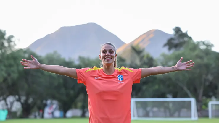 Giovana Queiroz falou sobre o bom momento da Seleção Feminina - Foto: Lívia Villas Boas/CBF