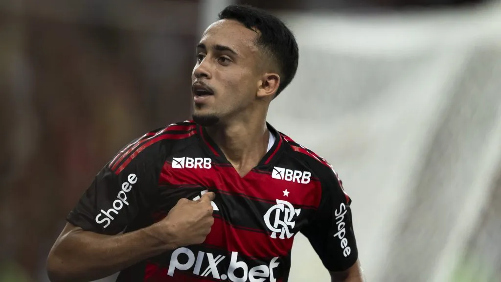 Matheus Gonçalves atuando pelo Flamengo