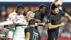 André Ramalho vence bola aérea em partida entre São Paulo e Corinthians. Foto: Vilmar Bannach/Alamy Stock Photos
