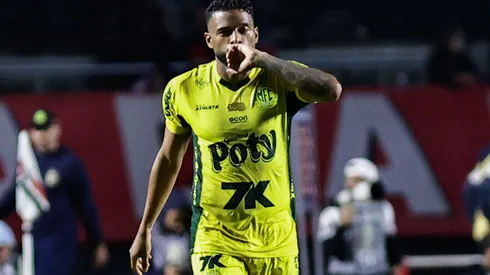 SP - SAO PAULO - 24/05/2025 - BRASILEIRO A 2025, SAO PAULO X MIRASSOL - Reinaldo jogador do Mirassol comemora seu gol durante partida contra o Sao Paulo no estadio Morumbi pelo campeonato Brasileiro A 2025. Foto: Fabio Giannelli/AGIF