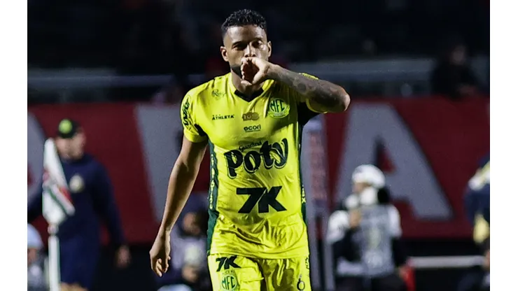 SP - SAO PAULO - 24/05/2025 - BRASILEIRO A 2025, SAO PAULO X MIRASSOL - Reinaldo jogador do Mirassol comemora seu gol durante partida contra o Sao Paulo no estadio Morumbi pelo campeonato Brasileiro A 2025. Foto: Fabio Giannelli/AGIF