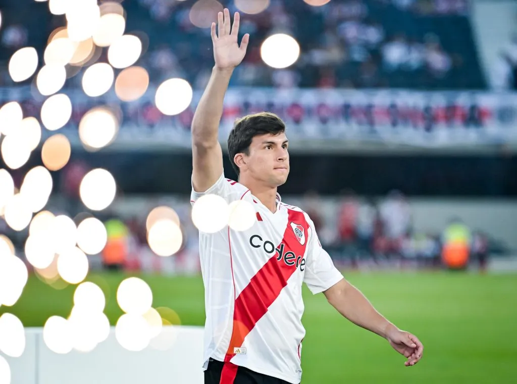 Gonzalo Tapia com a camisa do River Plate. (Photo by Marcelo Endelli/Getty Images)