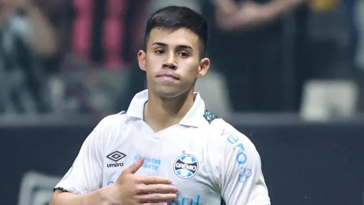 Aravena é surpresa de Mano Menezes contra Alianza Lima esta noite