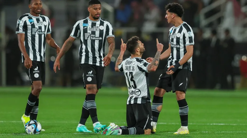 Ex-atacante do Atlético Mineiro destaque na Arábia pode estar voltando para o Brasil