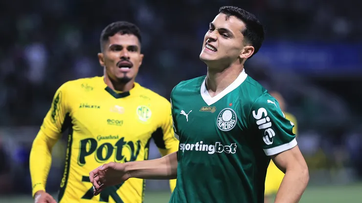Palmeiras deixa escapar a vitória contra o Mirassol e perde a chance de encostar nos líderes do Brasileirão Betano.