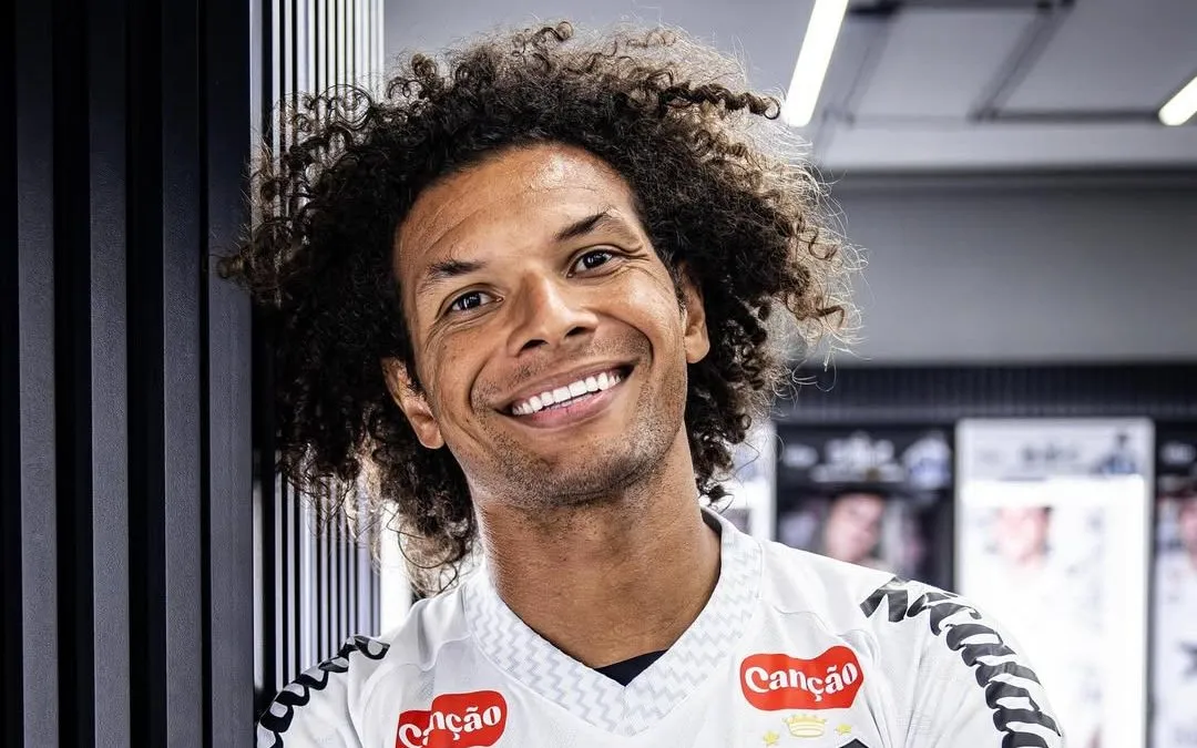 William Arao, está entre os relacionados para o confronto contra o Flamengo nesta quarta-feira. Foto: Raul Barreta/Santos FC